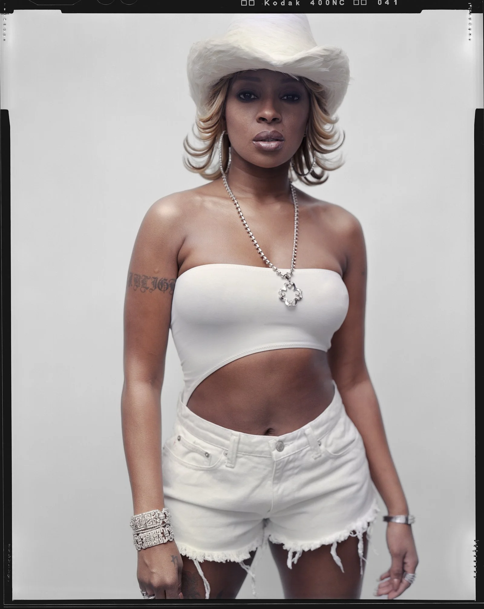 LA WOMAN | Store - LENNY KRAVITZ, NYC 1998, SURFACE MAG, ARMS UP